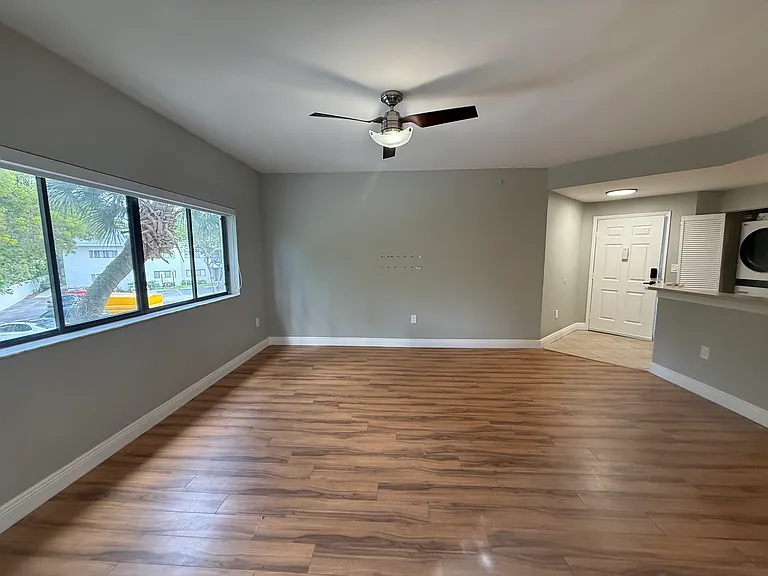 2445 SW 18th Ter #220 — Photo 8