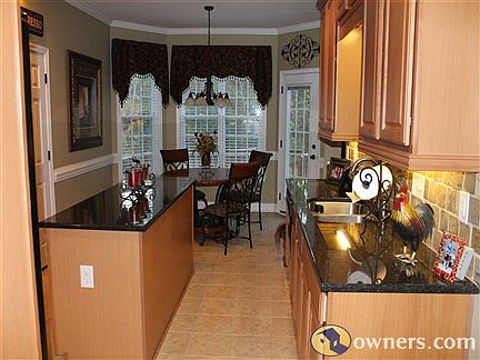 Kitchen and Breakfast Area
