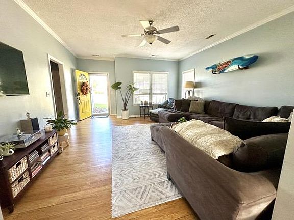 3rd image of 153 Kellerton Ct