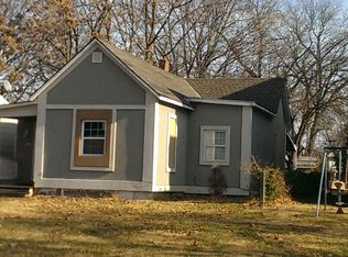 1114 SW Buchanan St, Topeka, KS 66604