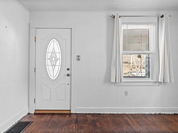 4th image of 1341 Scrubgrass Rd