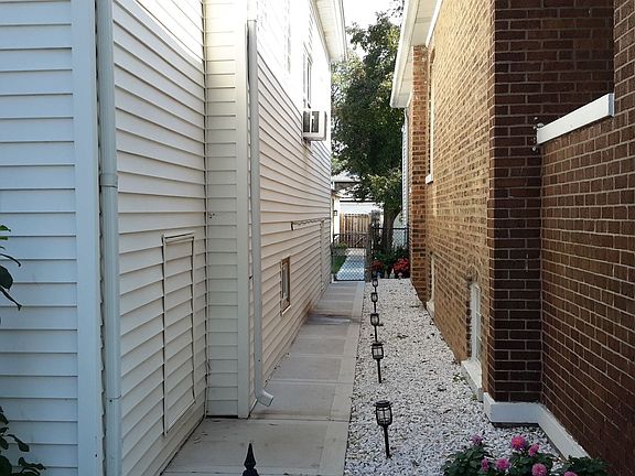 2nd image of 4931 N Kostner Ave