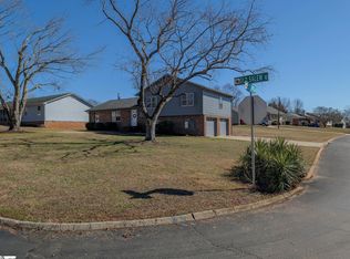 207 Old Salem Rd, Moore, SC 29369