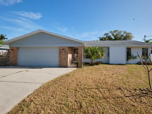 1374 Harbor View Dr, North Fort Myers, FL 33917