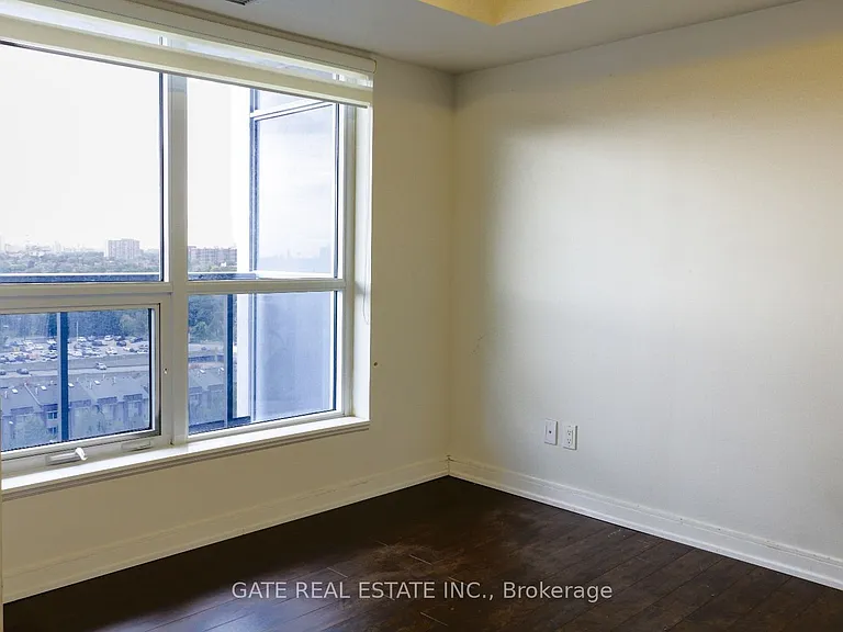 151 Village Green Sq #1404 — Photo 9