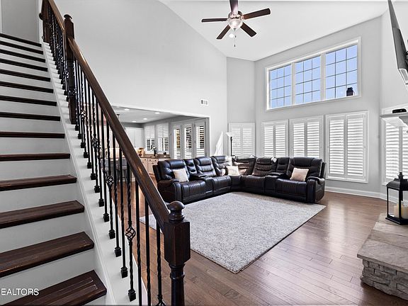 5th image of 12228 Patagonia Ln
