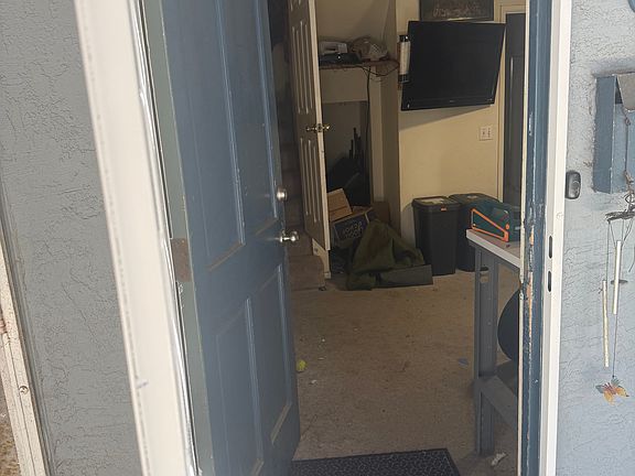 2nd image of 5014 Lotus St