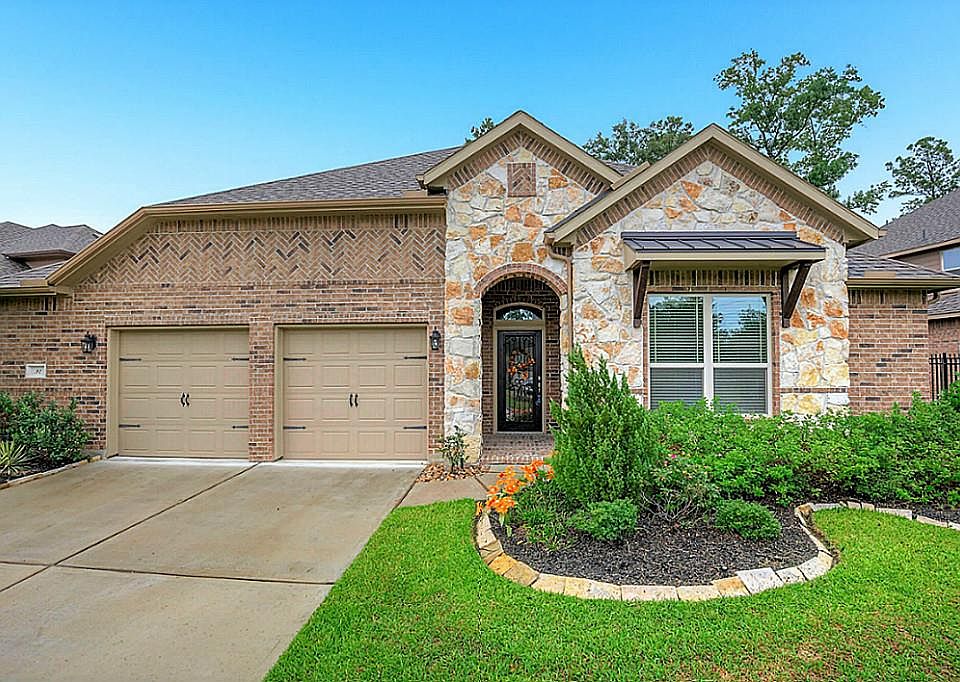 1st image of 92 W Wading Pond Cir