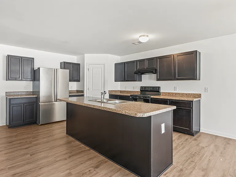 1789 Sapphire Dr — Photo 20