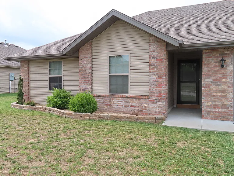 478 W Melody Ln — Photo 26