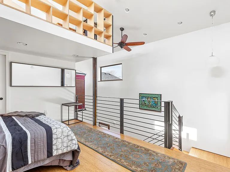 1034 NE Ainsworth St #C — Photo 8