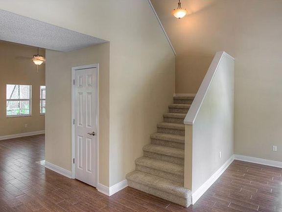 3rd image of 16105 Cambria Ct