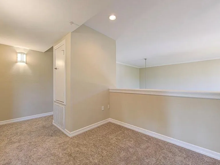 3501 Chenevert St #22 — Photo 26