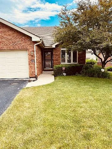 22043 Jordan Ln photo 1