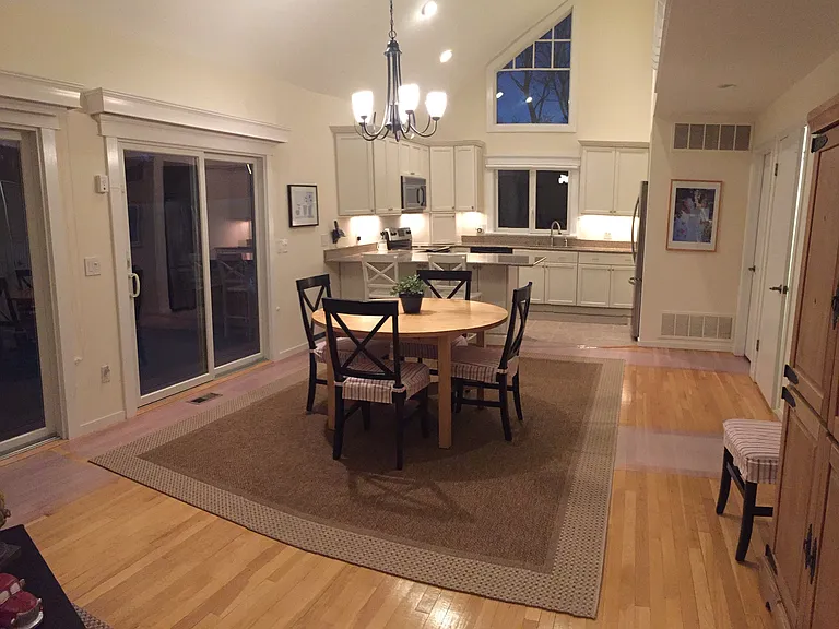 Strathmore Ct — Photo 17