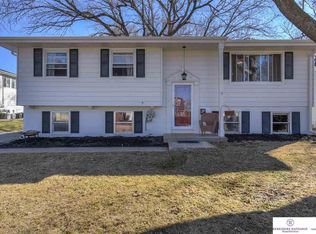 3023 S 123rd St, Omaha, NE 68144