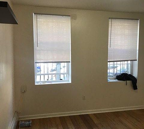 4th image of 1041 Faile St #1F