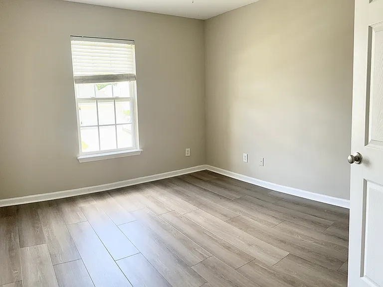 344 Winslow Ave — Photo 17