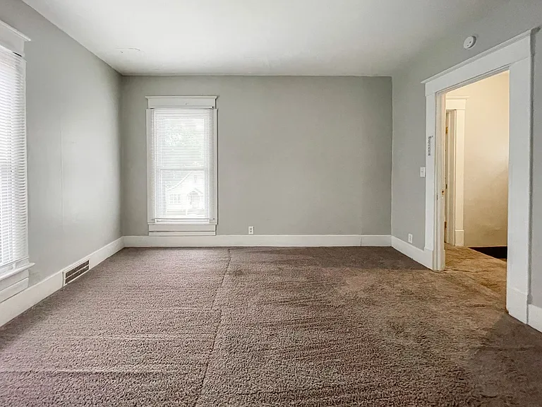 824 W Beechwood Ave — Photo 22