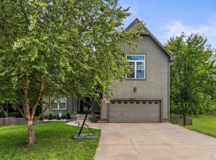 6005 NE Agate Cir, Lees Summit, MO 64064