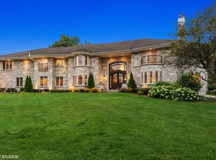 1611 Midwest Club Pkwy, Oak Brook, IL 60523