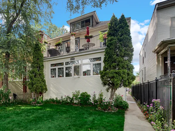 1812 W Estes Ave, Chicago, IL 60626