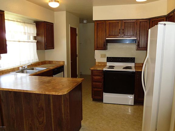 2nd image of 4220 W Sunnyside Ave
