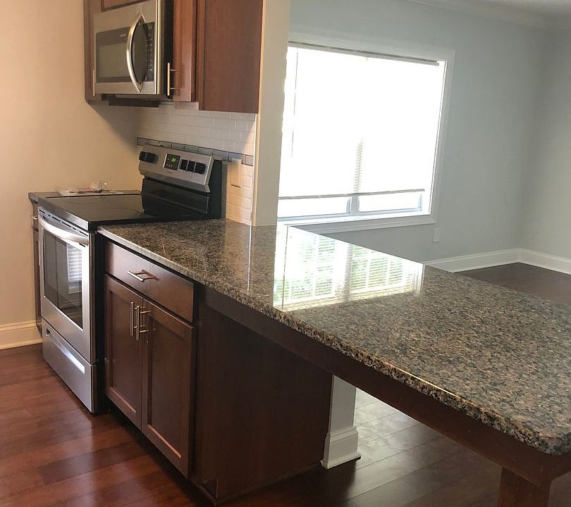 1st image of 607 Washtenaw Rd #32e6b8d2d