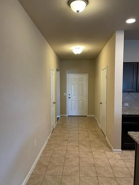 136 Denton Dr — Photo 4