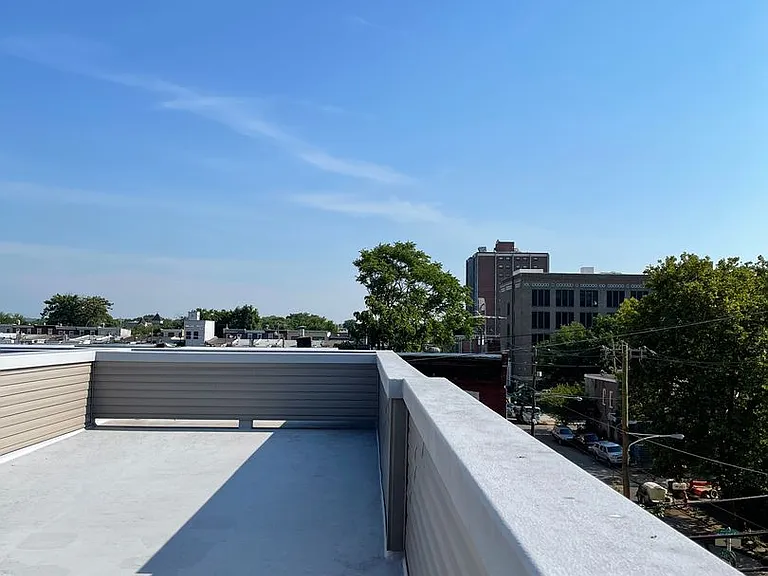 2404 Master St #2 — Photo 33