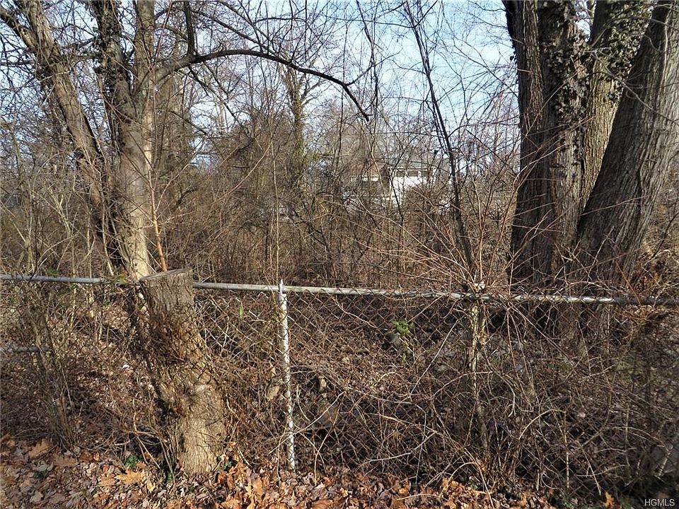 1st image of 28 Rogers Ln
