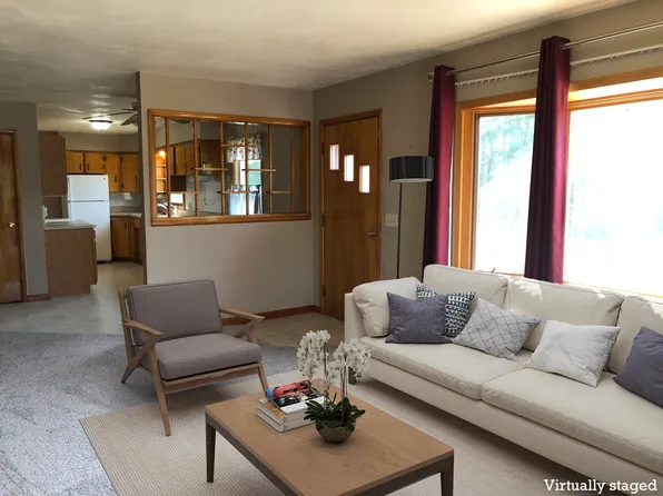 1318 Keep St, Darlington, WI 53530