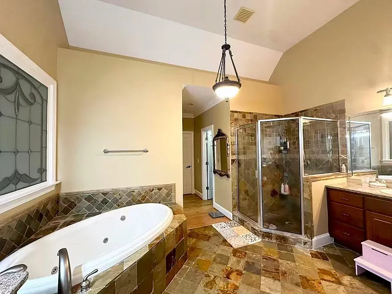 1216 Dorleath Ct — Photo 27