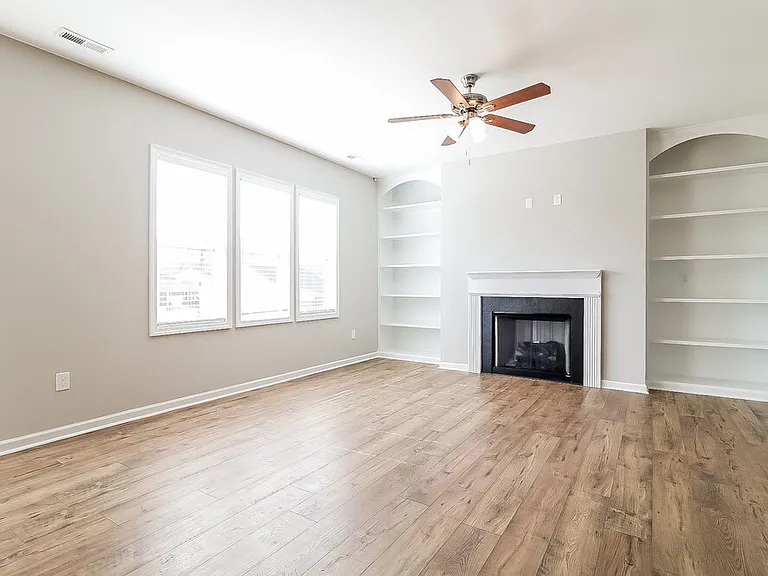 12 Patagonia Pl — Photo 5
