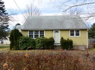 69 Loomis Ave, Plainville, CT 06062
