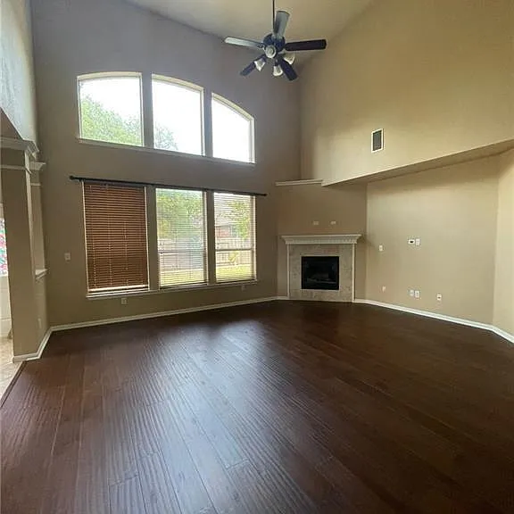704 S Frontier Ln — Photo 8