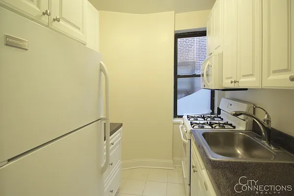 Rented by City Connections Realty | media 13