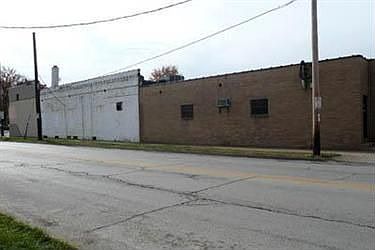5th image of 1640 Mahoning Ave