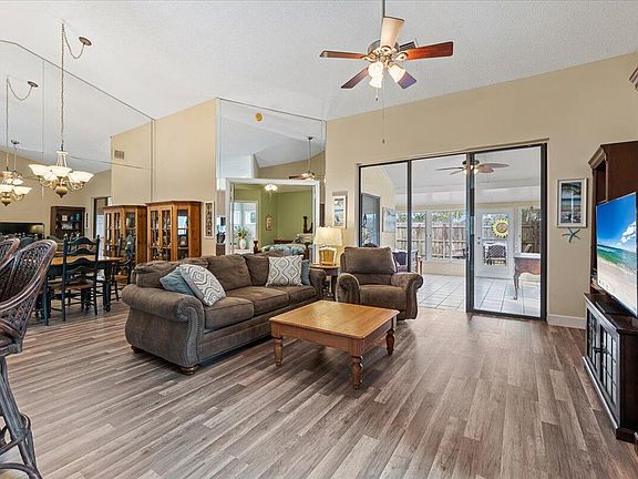 5th image of 5255 Helene Circle