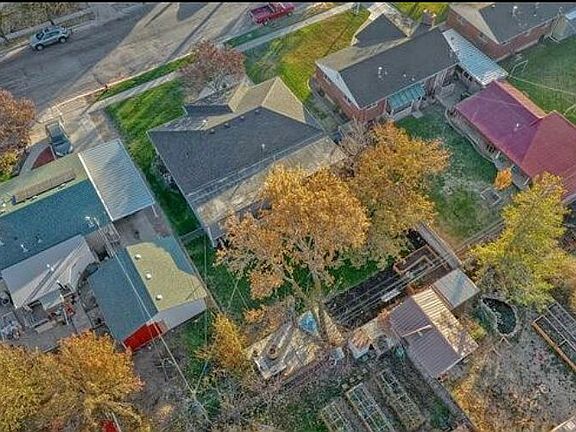 3rd image of 261 E Cordelia Ave
