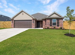497 Clark Ave, West Fork, AR 72774