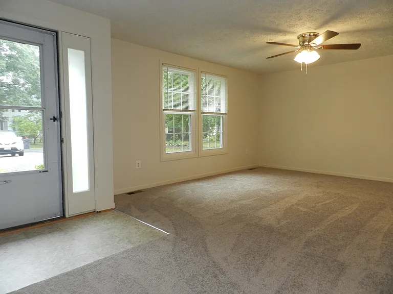 10605 Holleybrooke Dr — Photo 2