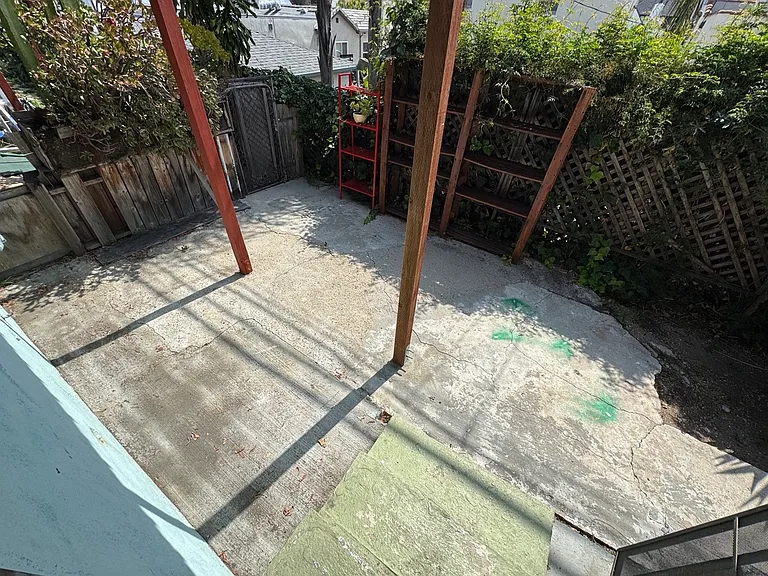 902 Alandele Ave #902 — Photo 27