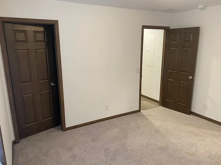 306 S Elm St — Photo 12
