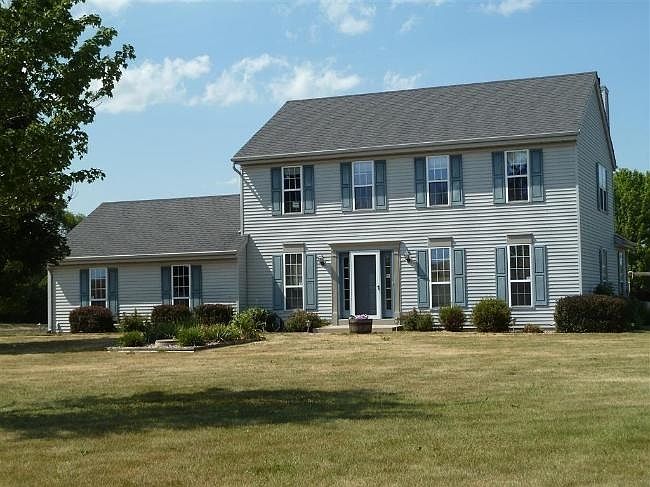1st image of W383N7200 Cottonwood Ct
