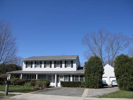 1st image of 7 Griggs Dr