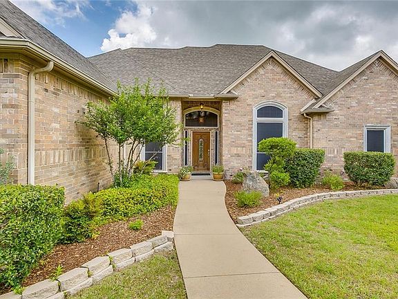 4th image of 1653 Plum Creek Dr
