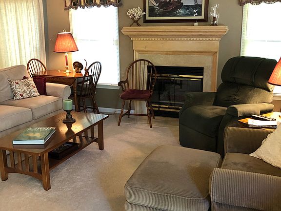 5th image of 1024 Winged Foot Ct #B