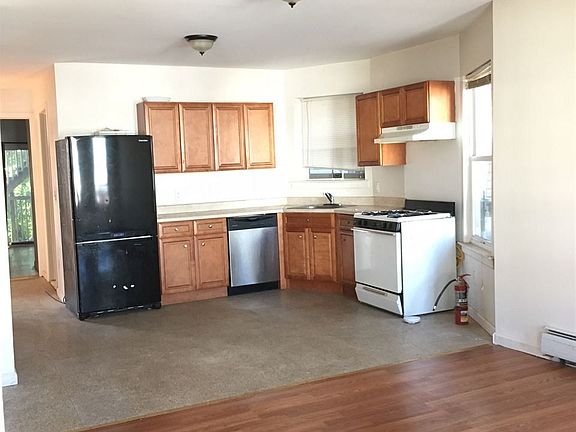2nd image of 304 Arlington Ave #2