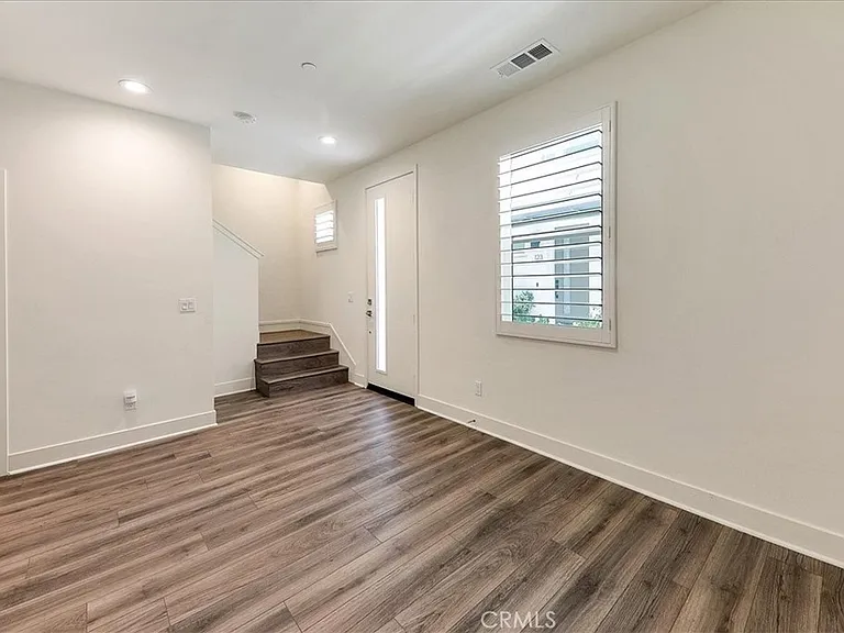 987 E Mason Ln #129 — Photo 7